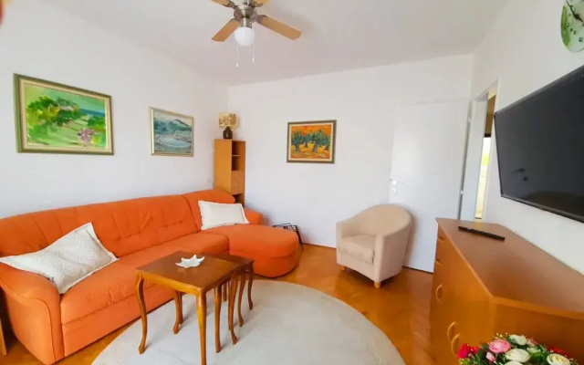 Insideout Apartment