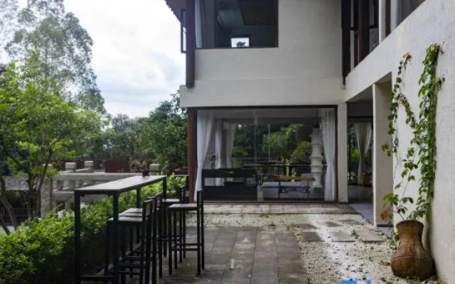 Youju B&B (Qingyuan Taihe Ancient Cave Gulongxia Branch)