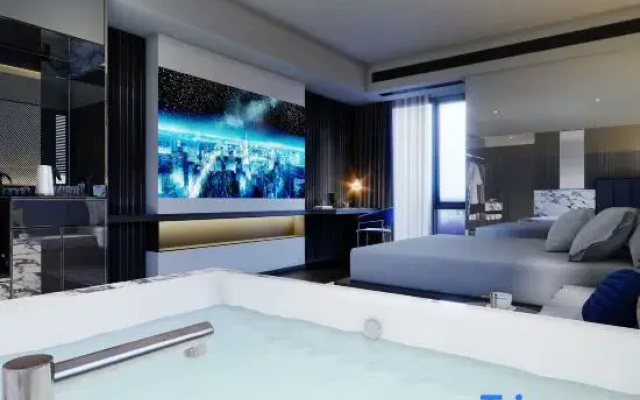 S Hotel (Chongqing Liujiaping Subway Station)
