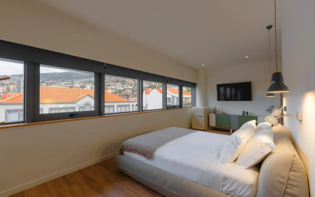 Three House Hotel