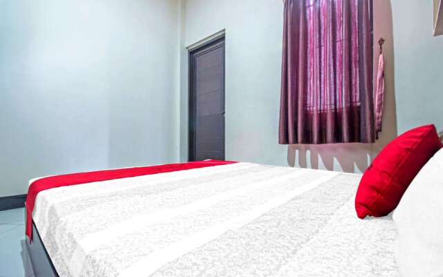 RedDoorz Plus near Isola UPI