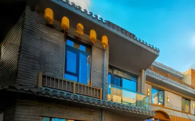Liwu Homestay (Luoyi Ancient City Lijingmen Cross Street Branch)