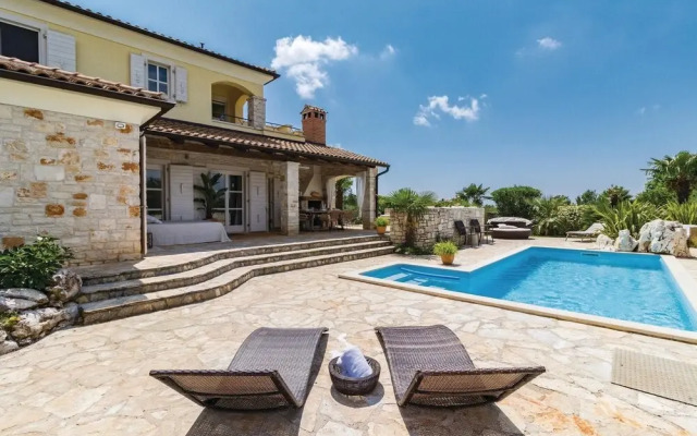 Amazing Home in Stifanici With Wifi and 3 Bedrooms