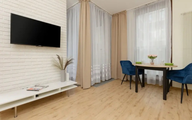 Kolejowa Cozy Apartment by Renters
