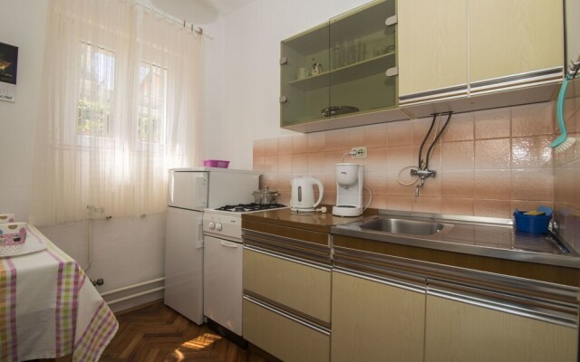 Apartments Jakov