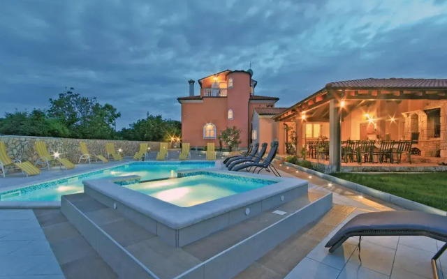 Nice Home in Pula With Sauna, Wifi and 8 Bedrooms