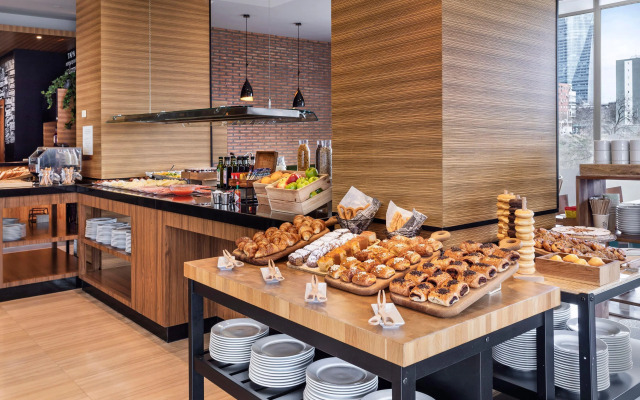Hotel Madrid Chamartín Affiliated by Meliá