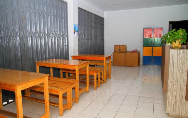 Hotel Mama Syariah at Ruko Kutajaya