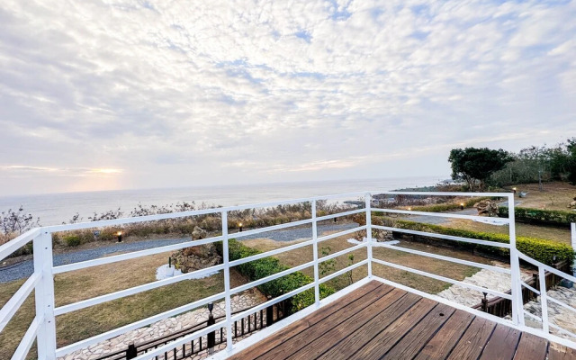 Cliff Villa