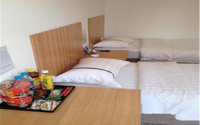 Daily Holiday Business Inn