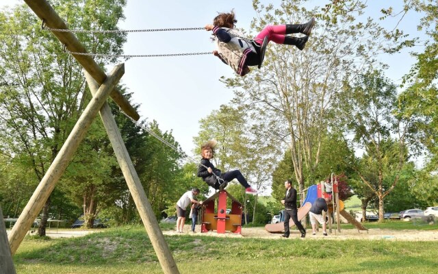 Camping Le Petit Lion - Lodges Bois