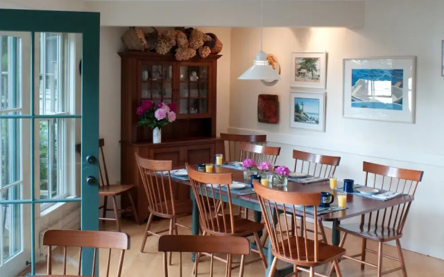 Coveside Bed & Breakfast