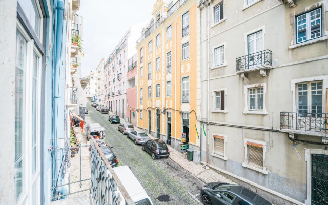 Estrela Neoclassical Apt River View