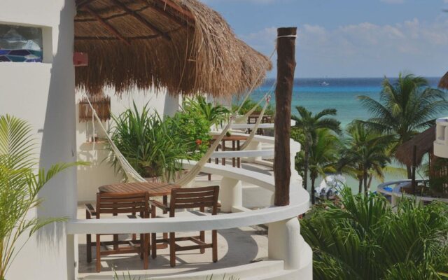 Playa Palms Beach Hotel