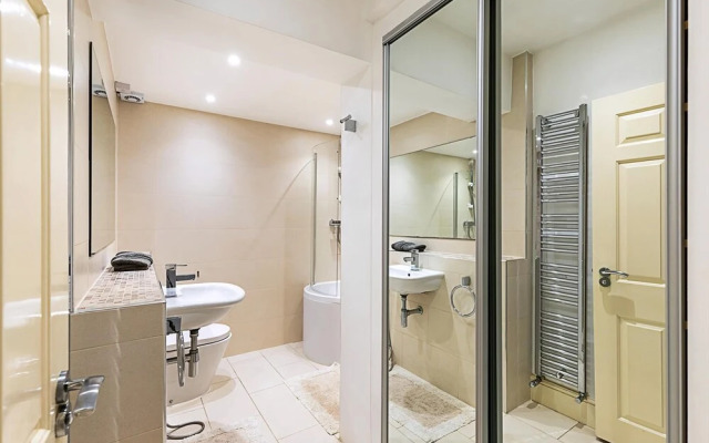 Elegant West London Flat Near Top Attractions