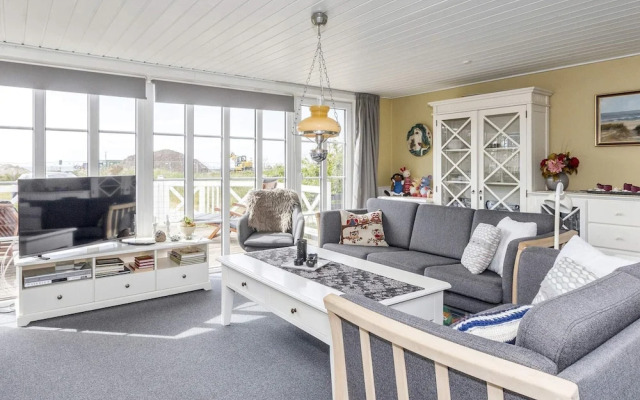 8 Person Holiday Home in Logstor-by Traum