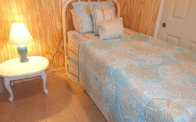 024 Casita Rosa by RedAwning