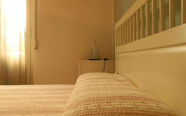 Bed & Roses