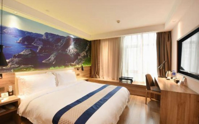 Super 8 (North Of Yihuan Mengcheng Road)