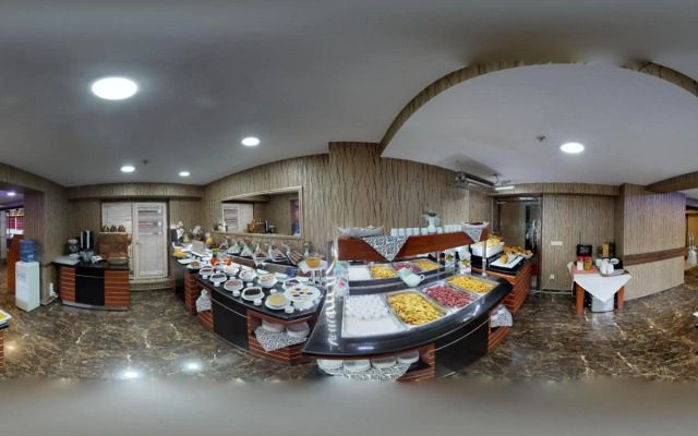 Green Prusa Hotel
