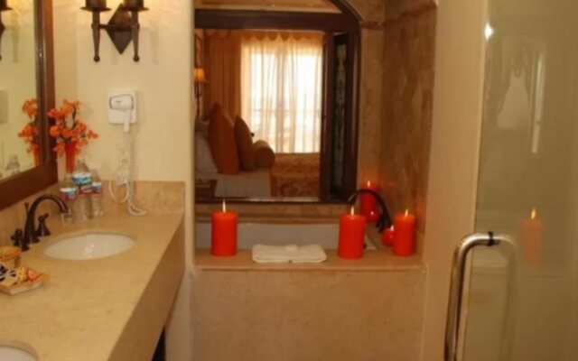 Relaxing Family 2 Bedroom Suite at Cabo San Lucas