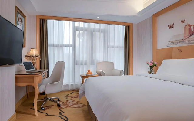 Vienna Hotel Shenzhen Qinghu Metro Station – Guest Rooms – Shenzhen