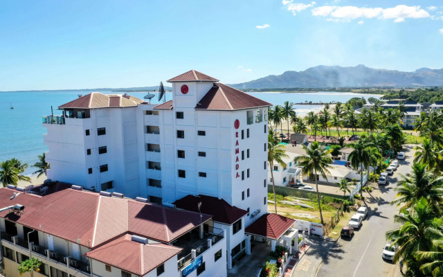 Ramada Suites by Wyndham Wailoaloa Beach Fiji Hotel