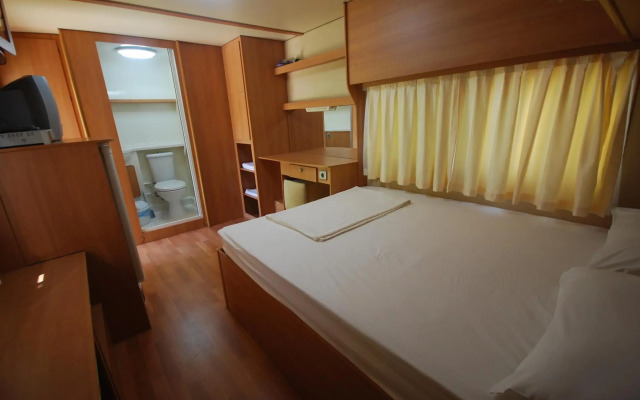 S3 Seahorse Beach Club & Hotel