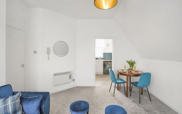 Myreton Hill Apartment