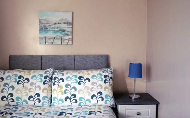 4-bed Cottage in Co. Galway 5 Minutes From Beach