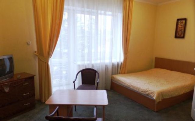 Hotel on Lyubimova 3