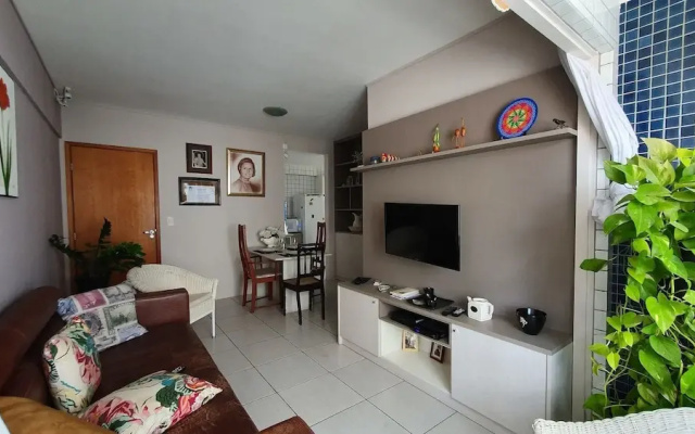 Apt 2 quartos com varanda próximo Praça Casa Forte o bairro mais agradável do Recife ARN901