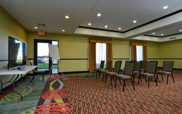 Holiday Inn Express Alva