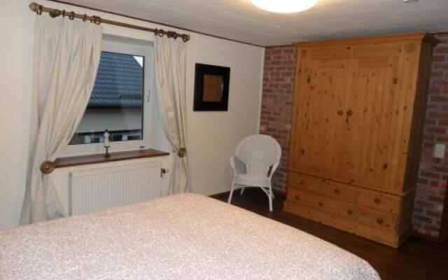 Quaint cottage in Bullingen with Terrace