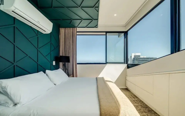 Cape Town Penthouse w Lovely Views Quendon Penthouse
