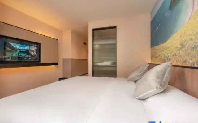 Tenwood Hotel (Xihua Road Caihongqiao Subway Station)