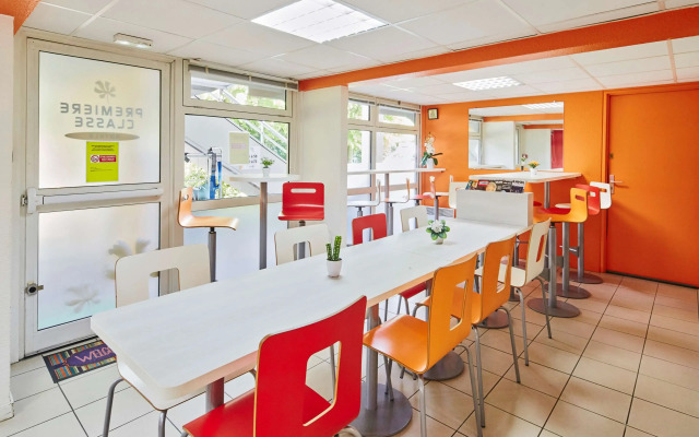 Hôtel Premiere Classe Melun Senart - Vert Saint Denis