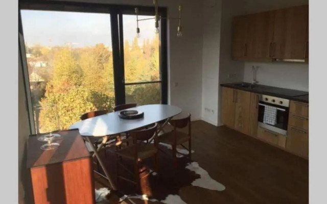 2 Bedroom Mauerpark-Apartment, Berlin Mitte View calendar