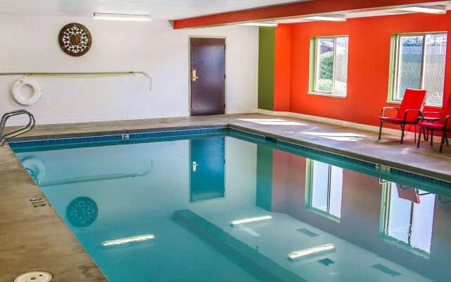 Sleep Inn & Suites Roseburg North Near Medical Center