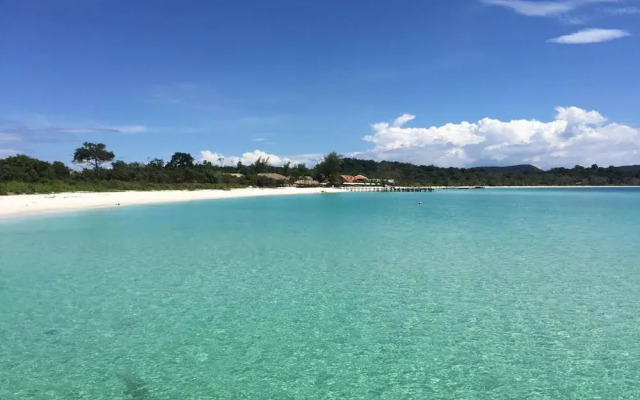 Sok San Long Beach Bungalow