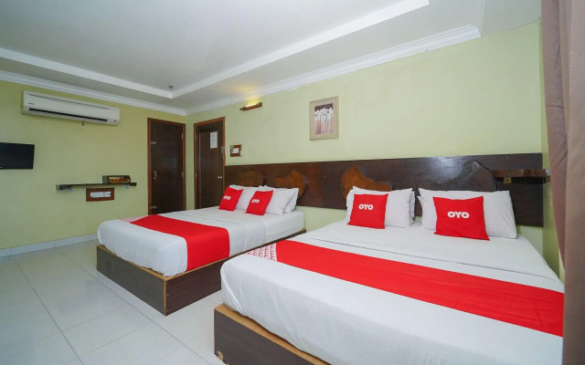 OYO 89976 Fins Hotel