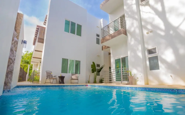 Acqua Di Mare #3 2 Bedroom Condo by RedAwning