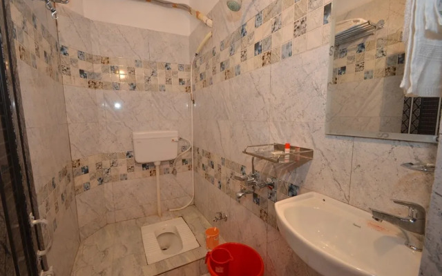 Walkin Shiva P Guest House