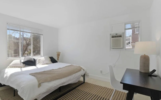 4206 Washington Blvd Condos