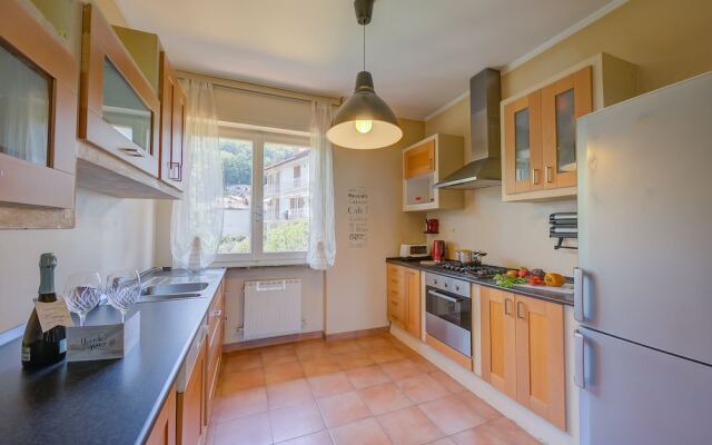 Easy Panorama Apartment Stresa Hill