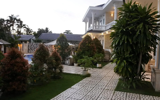 Godiva Phu Quoc Hotel