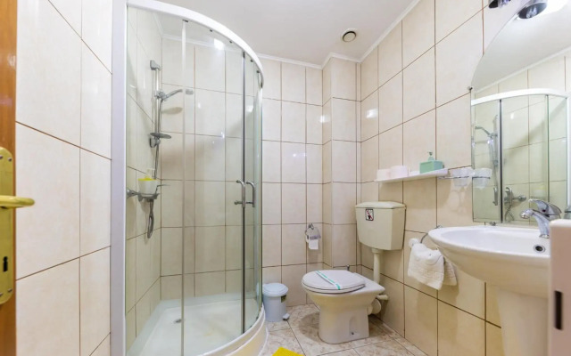 Amphitryon Hotel