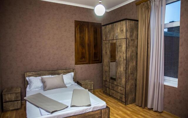 12 Nikoloz Izashvili Street