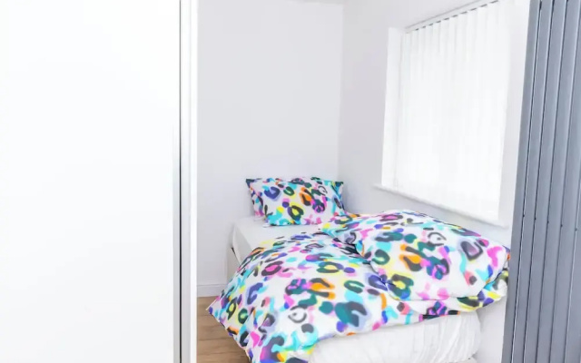 A Stunning Four Bed House in Posh Oadby, Leicester