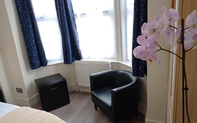 The Little Studio- Self contained one bed studio flat